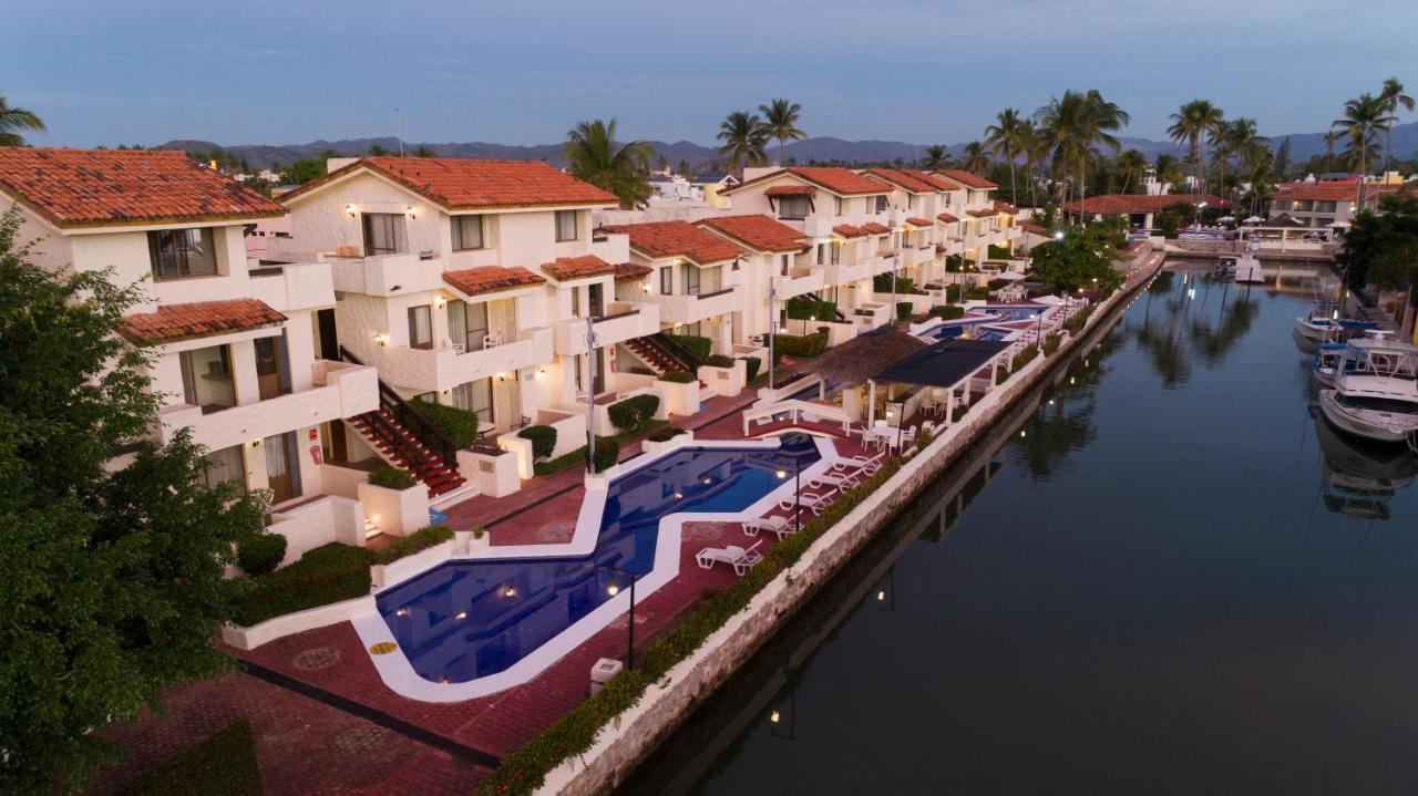 Cabo Blanco Hotel And Marina Барра-де-Навидад Экстерьер фото
