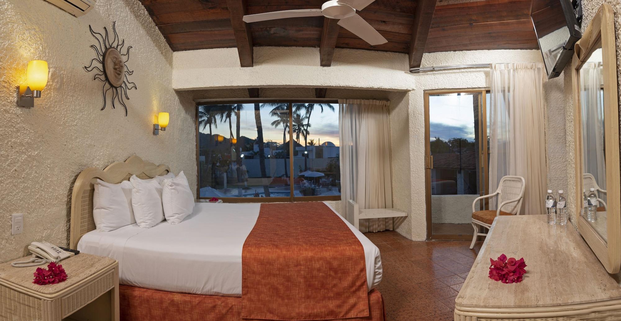 Cabo Blanco Hotel And Marina Барра-де-Навидад Экстерьер фото