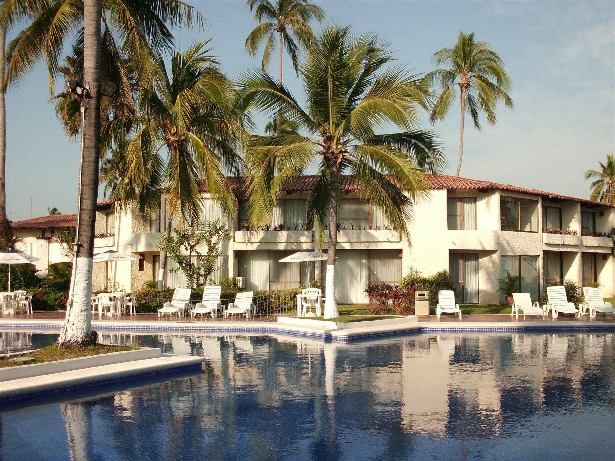 Cabo Blanco Hotel And Marina Барра-де-Навидад Экстерьер фото