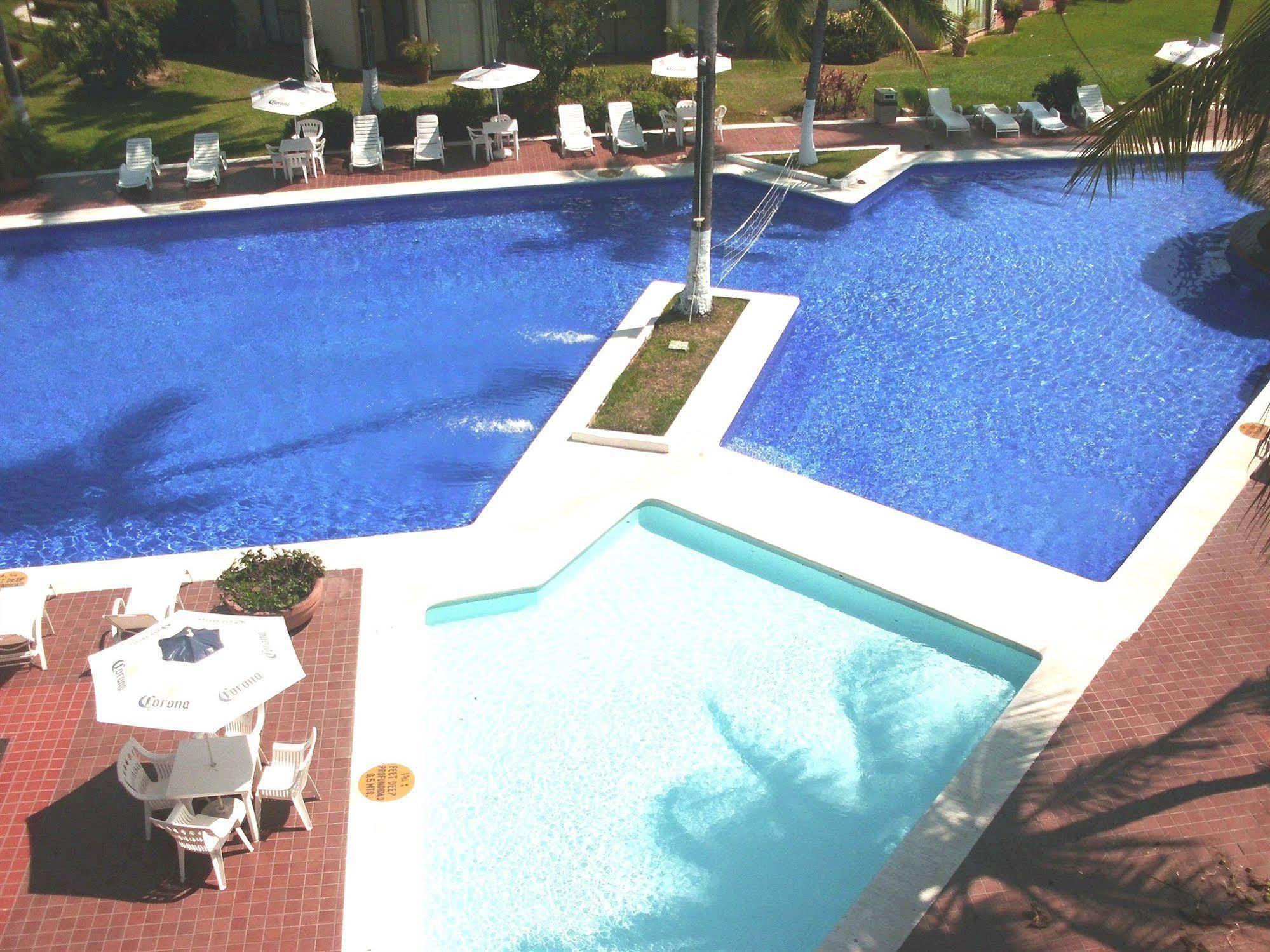 Cabo Blanco Hotel And Marina Барра-де-Навидад Экстерьер фото